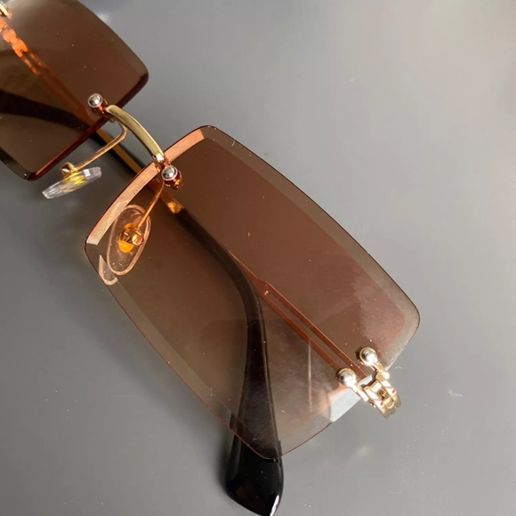 Retro 90's Sunglasses - Picture 14 of 15